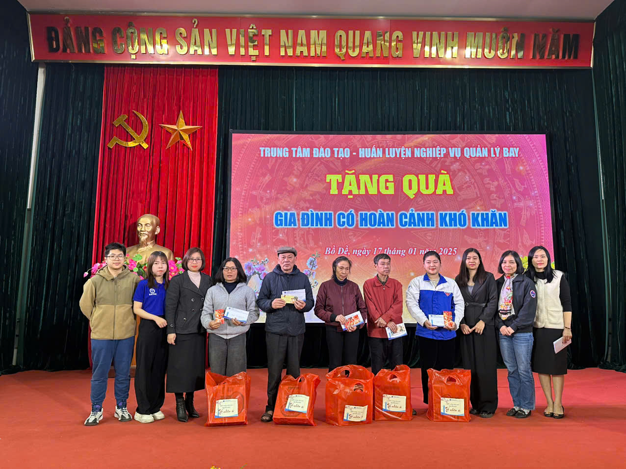 Anh từ thiện 1