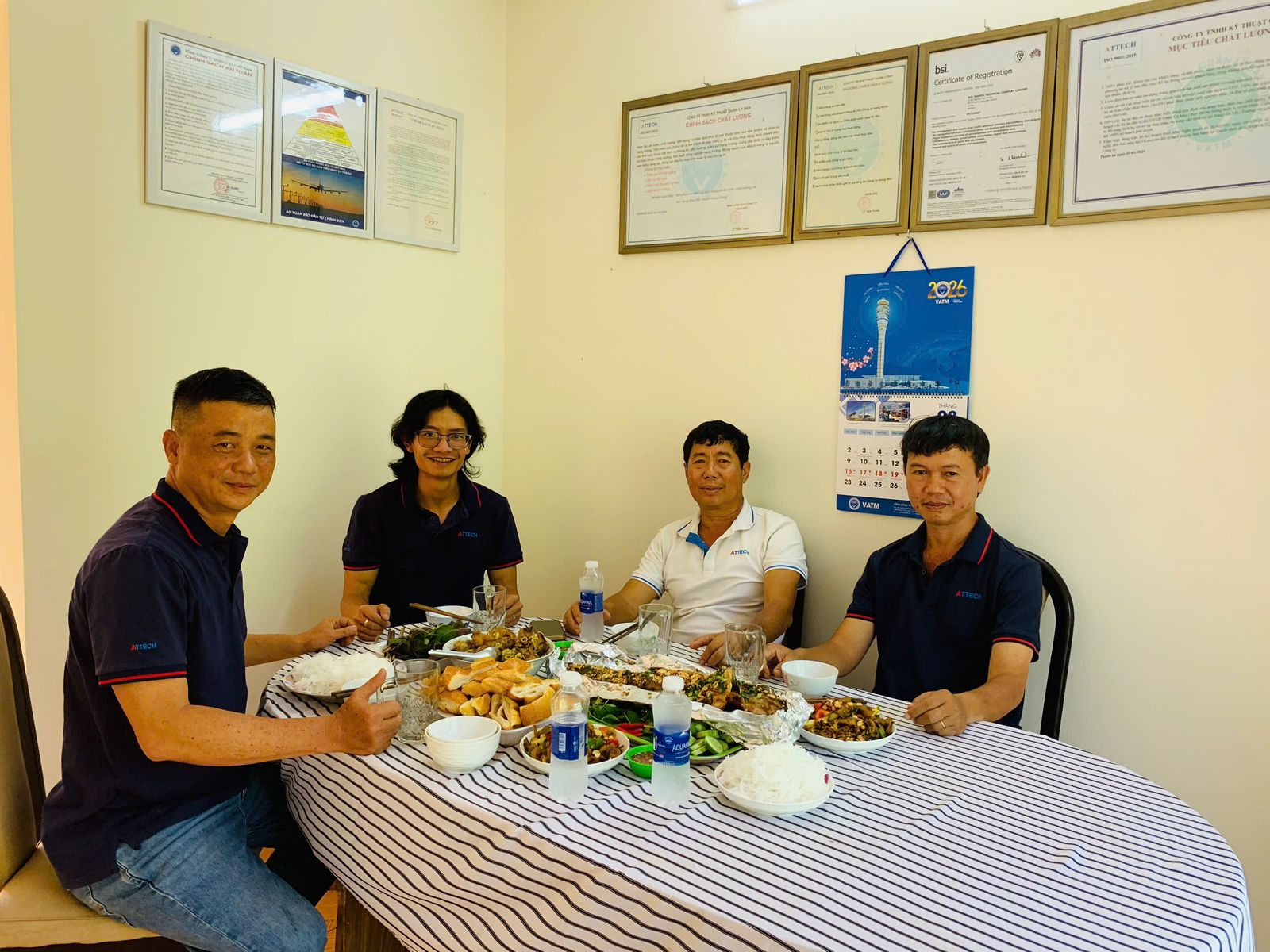 Tất niên 1
