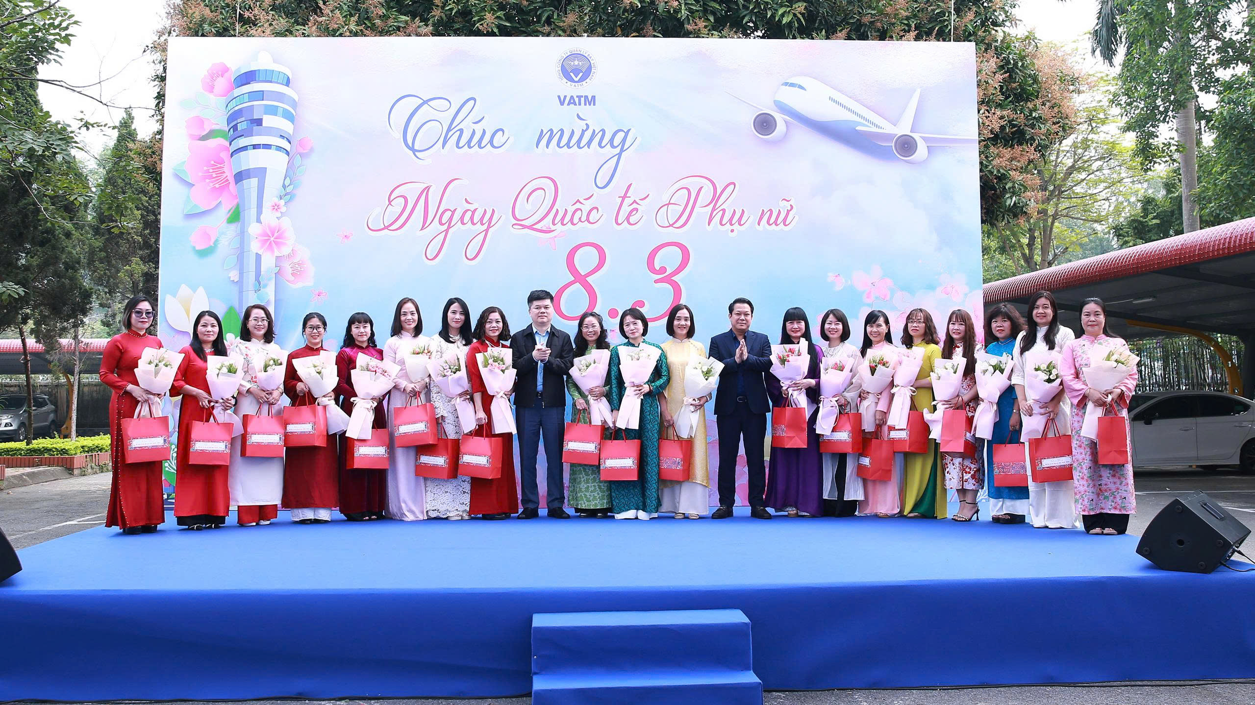 tặng hoa quà